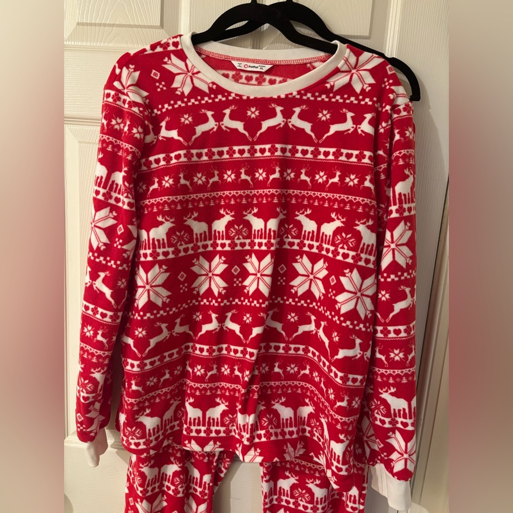 PatPat Women’s Festive Red and White Christmas Pajama Set XL